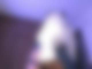 Live cam show with Layla Nicols - HD on Camsoda