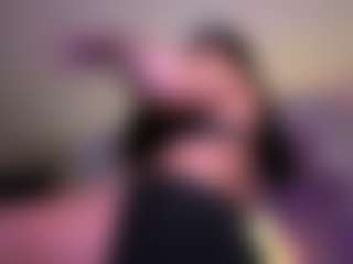 Live cam show with Layla Nicols - Tiny on dropp.cam