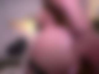 Live cam show with Layla Nicols - Bbc on TottyGirls