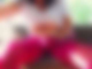Live cam show with MellySquirtyBigLabia - Thong on xxxlivecams.org