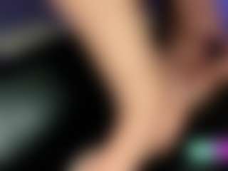 Little Mia's Live Sex Cam Show