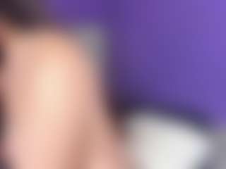 Little Mia's Live Sex Cam Show