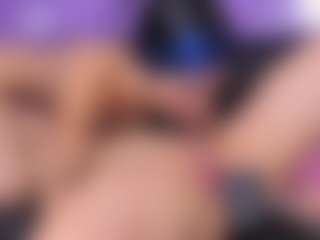 Live cam show with Little Mia - Bedroom on SpankPalCams