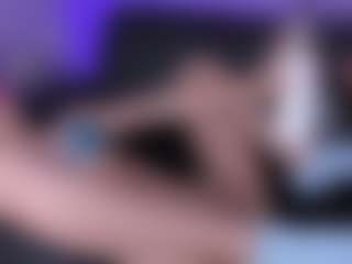 Live cam show with Little Mia - Fuck Machine on Fling VIP Chat