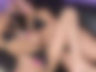 Live cam show with Little Mia - Sex on Camiplay Live