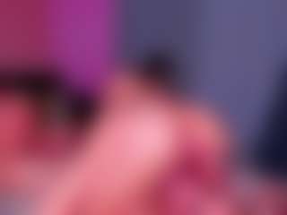 Live cam show with Little Mia - Double Penetration on madthumbs