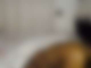 Live cam show with Bianca - Ebony on Chatstar