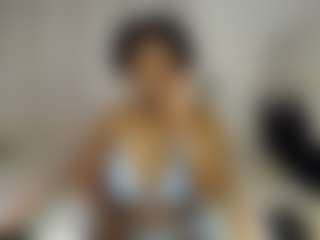 Live cam show with Bianca - Ebony on Livezox