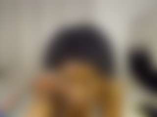 Live cam show with Bianca - Ebony Teen (18+) on Camming Site
