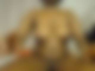 Live cam show with Bianca - Striptease Teen (18+) on studioflirtlive.com