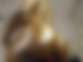 Live cam show with Bianca - Ebony on Fling VIP Chat