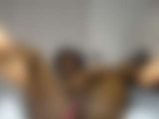 Live cam show with Bianca - Tease Ebony on Camsoda