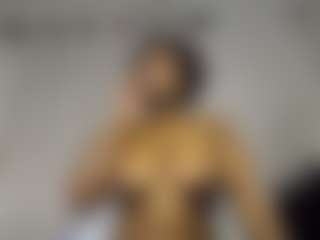Live cam show with Bianca - Ebony on Camsoda