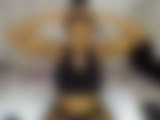 Live cam show with Bianca - Bedroom Ebony on Gym Cam Girls
