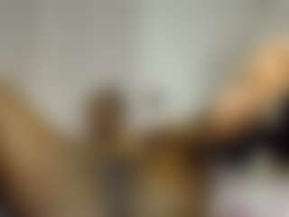 Live cam show with Bianca - Bedroom on Camsoda Late Night