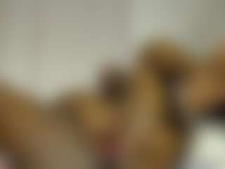 Live cam show with Bianca - Bedroom Ebony on livesuperchat.net