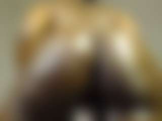 Live cam show with Bianca - Average on Camsoda