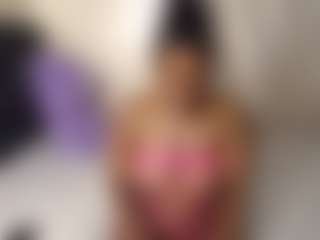Live cam show with Bianca - Average on Camsoda