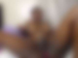 Live cam show with Bianca - Curvy Teen (18+) on AdultVida.com