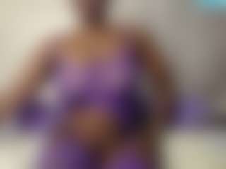Live cam show with Bianca - Fingering on 1on1-livenow