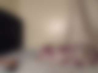Live cam show with Bianca - Smoking on Fling VIP Chat