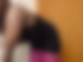 Live cam show with Bianca - Anal Teen (18+) on Camsoda