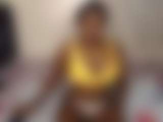 Live cam show with Bianca - Average on livesuperchat.net