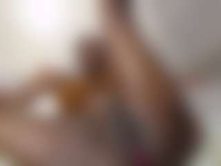 Live cam show with Bianca - Average on TeamSkeetLive