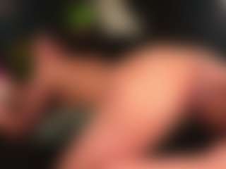 Live cam show with KimKolt - Shaved Pussy Latina on Gym Cam Girls