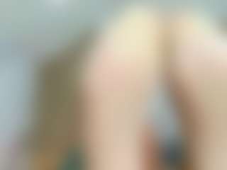 Live cam show with Nicol-Jaramillo - Living Room on Big Tits