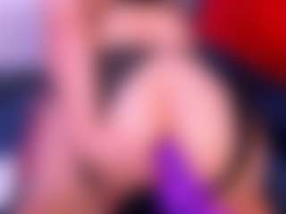 Live cam show with VeronicaRyan - MILF on Dolls Live