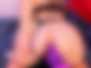 VeronicaRyan MILF webcam performer live streaming