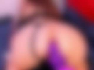 Live cam show with VeronicaRyan - Mature on Streamer API