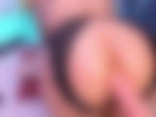 Live cam show with VeronicaRyan - Dildo Or Vibrator on instabang