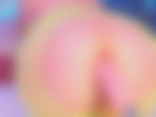 Live cam show with VeronicaRyan - Strip Mature on CamClone