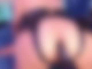 VeronicaRyan MILF webcam performer live streaming