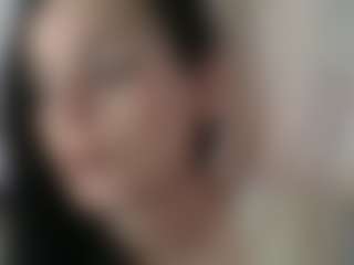 Live cam show with CassieFlirt - Petite MILF on slutload