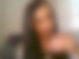 Live cam show with CassieFlirt - Living Room on Dolls Live