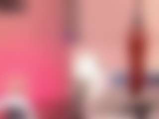 Live cam show with MilaHall - Colombia on AdultVida.com