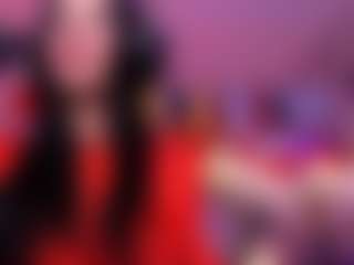 Live cam show with SweetieCloe - Skinny on SinfulBabes
