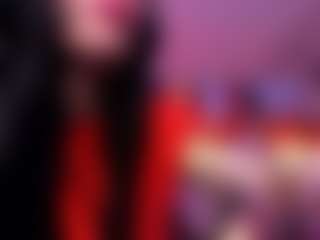 Live cam show with SweetieCloe - Skinny on milfzrlive.com