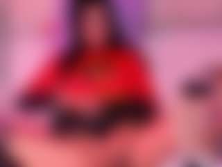 Live cam show with SweetieCloe - Gamer Athletic on Latina Girls