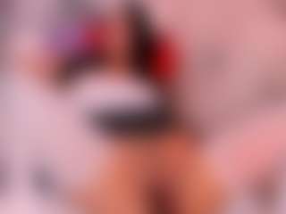 Live cam show with SweetieCloe - Striptease on Camsoda Late Night