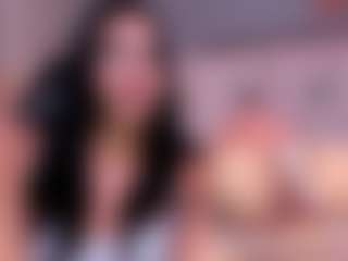 Live cam show with SweetieCloe - Trimmed Arab on AdultVida.com