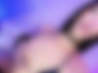 Live cam show with Keyspriincess - Brown Eyes on TeamSkeetLive