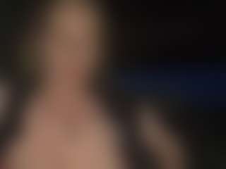 Live cam show with krystal799 - Gamer Mature on StripNow