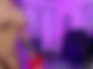 Live cam show with Maggietime - Nipple Piercings on MyBangCams