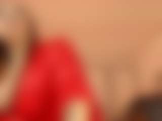 Live cam show with Maggietime - Nipple Piercings on StripNow