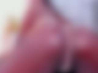 Live cam show with Karina - Raven Hair on live.xheat.ai