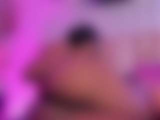 Live cam show with VayoLeen - Nipple Piercings on Stripli.com